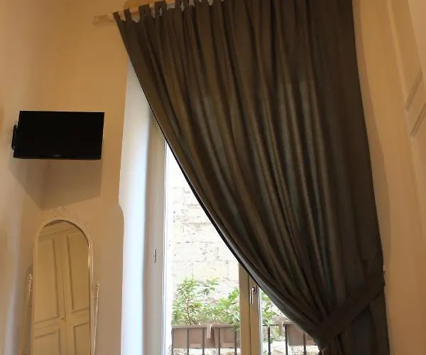 Dei Cardinale Bed and Breakfast Μπάρι